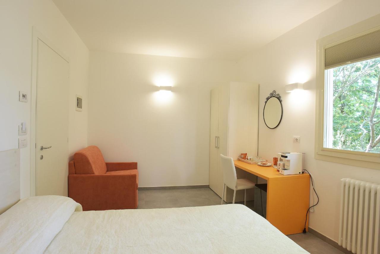 Rose Canine B&B Cesenatico Exterior photo